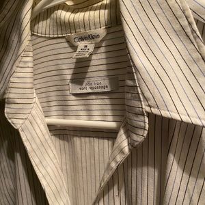 Calvin Klein women’s button up top